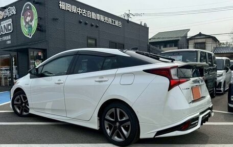 Toyota Prius IV XW50, 2022 год, 1 560 000 рублей, 4 фотография