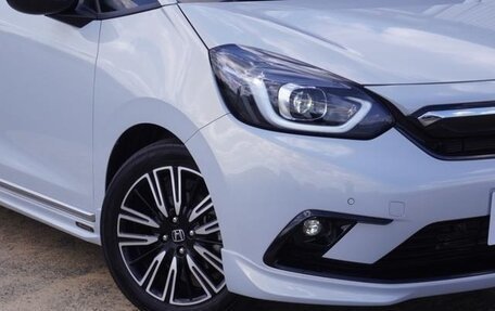 Honda Fit, 2021 год, 1 070 000 рублей, 3 фотография