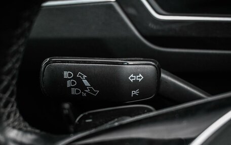 Volkswagen Tiguan II, 2019 год, 2 399 000 рублей, 17 фотография