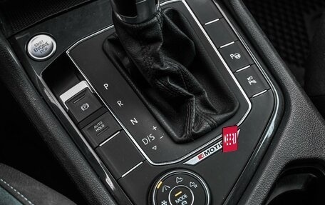 Volkswagen Tiguan II, 2019 год, 2 399 000 рублей, 23 фотография