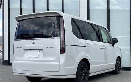 Honda Stepwgn, 2022 год, 2 270 000 рублей, 5 фотография