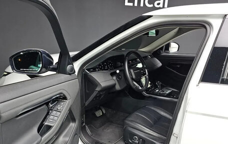 Land Rover Range Rover Evoque II, 2022 год, 4 892 077 рублей, 5 фотография