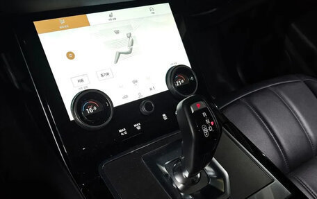 Land Rover Range Rover Evoque II, 2022 год, 4 892 077 рублей, 10 фотография