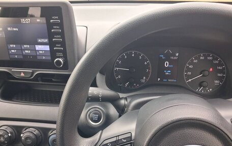 Toyota Yaris, 2020 год, 1 260 000 рублей, 9 фотография