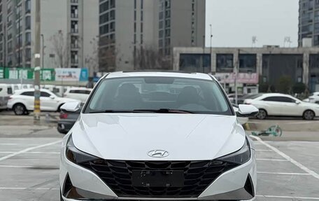 Hyundai Elantra, 2022 год, 1 115 000 рублей, 2 фотография