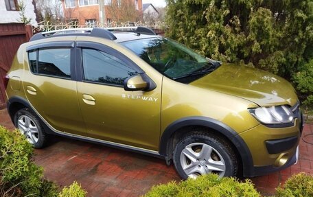 Renault Sandero II рестайлинг, 2017 год, 900 000 рублей, 2 фотография