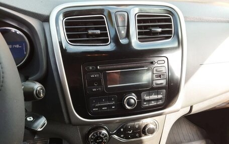 Renault Sandero II рестайлинг, 2017 год, 900 000 рублей, 13 фотография