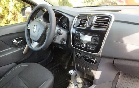 Renault Sandero II рестайлинг, 2017 год, 900 000 рублей, 17 фотография