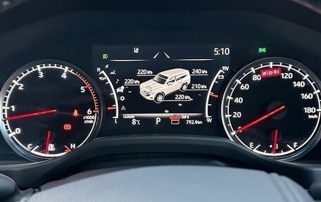 Toyota Land Cruiser, 2023 год, 12 000 000 рублей, 9 фотография