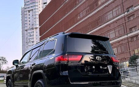 Toyota Land Cruiser, 2023 год, 12 000 000 рублей, 17 фотография
