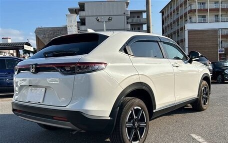 Honda Vezel, 2022 год, 1 865 000 рублей, 4 фотография