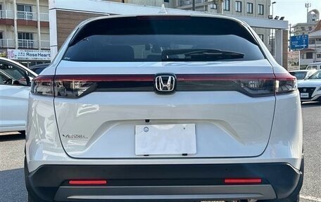 Honda Vezel, 2022 год, 1 865 000 рублей, 5 фотография