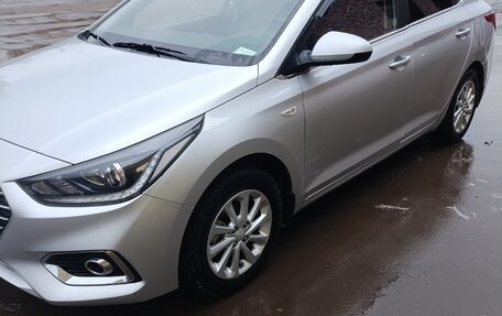 Hyundai Solaris II рестайлинг, 2017 год, 1 300 000 рублей, 3 фотография