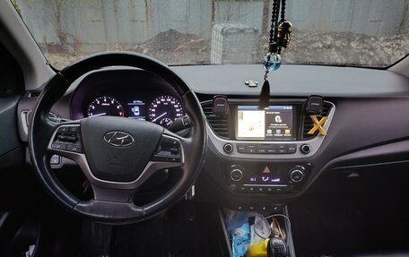 Hyundai Solaris II рестайлинг, 2017 год, 1 300 000 рублей, 9 фотография