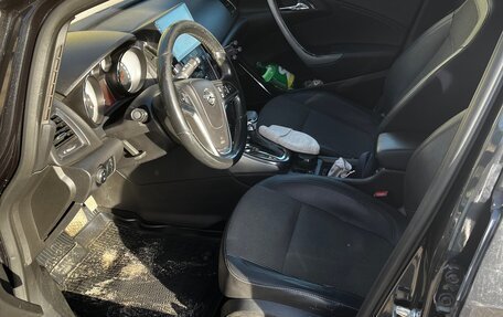 Opel Astra J, 2010 год, 470 000 рублей, 2 фотография