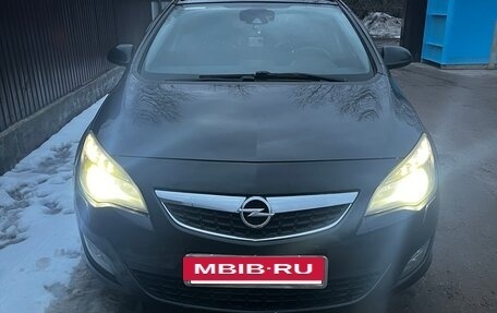 Opel Astra J, 2010 год, 470 000 рублей, 31 фотография