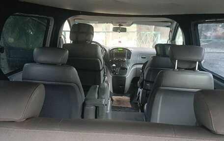 Hyundai Grand Starex Grand Starex I рестайлинг 2, 2010 год, 870 000 рублей, 15 фотография