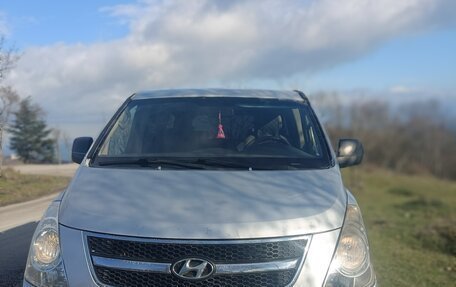 Hyundai Grand Starex Grand Starex I рестайлинг 2, 2010 год, 870 000 рублей, 13 фотография