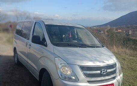 Hyundai Grand Starex Grand Starex I рестайлинг 2, 2010 год, 870 000 рублей, 14 фотография