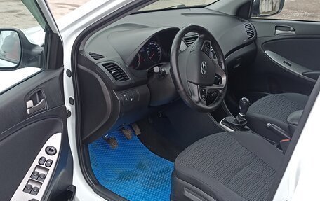 Hyundai Solaris II рестайлинг, 2016 год, 1 100 000 рублей, 9 фотография