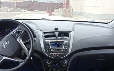 Hyundai Solaris II рестайлинг, 2016 год, 1 100 000 рублей, 14 фотография