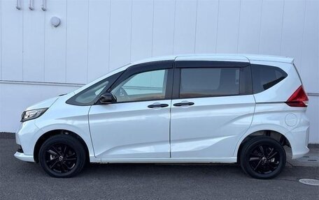 Honda Freed II, 2022 год, 1 451 000 рублей, 6 фотография