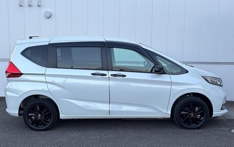 Honda Freed II, 2022 год, 1 451 000 рублей, 10 фотография