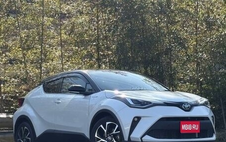 Toyota C-HR I рестайлинг, 2022 год, 1 754 000 рублей, 1 фотография