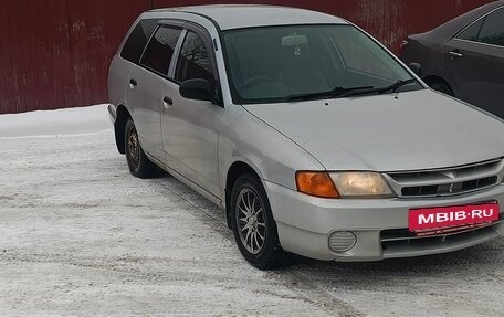 Mazda Familia Y11, 2000 год, 240 000 рублей, 1 фотография