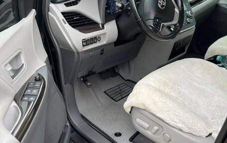 Toyota Sienna III, 2016 год, 2 650 000 рублей, 28 фотография