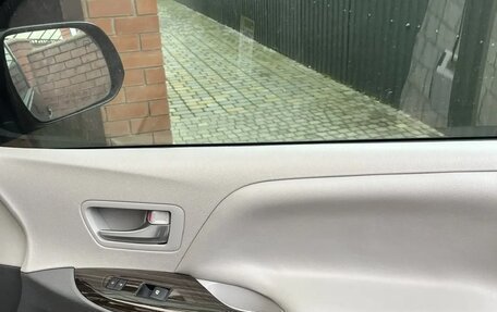 Toyota Sienna III, 2016 год, 2 650 000 рублей, 31 фотография