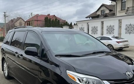 Toyota Sienna III, 2016 год, 2 650 000 рублей, 26 фотография