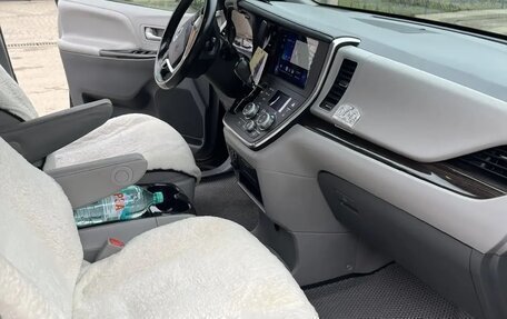 Toyota Sienna III, 2016 год, 2 650 000 рублей, 37 фотография