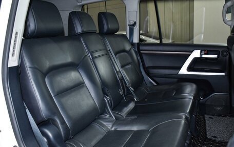 Toyota Land Cruiser 200, 2016 год, 7 499 000 рублей, 8 фотография