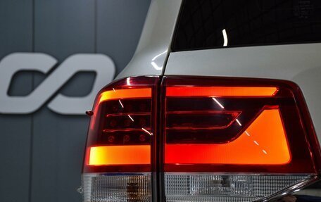 Toyota Land Cruiser 200, 2016 год, 7 499 000 рублей, 6 фотография