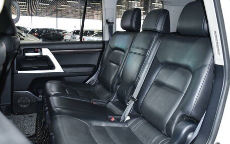 Toyota Land Cruiser 200, 2016 год, 7 499 000 рублей, 9 фотография