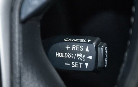 Toyota Land Cruiser 200, 2016 год, 7 499 000 рублей, 28 фотография