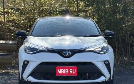 Toyota C-HR I рестайлинг, 2022 год, 1 754 000 рублей, 2 фотография