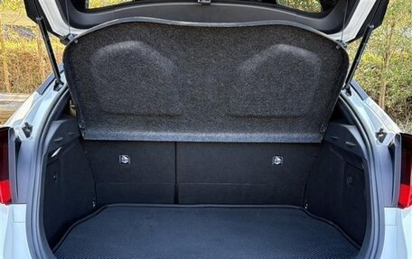 Toyota C-HR I рестайлинг, 2022 год, 1 754 000 рублей, 19 фотография