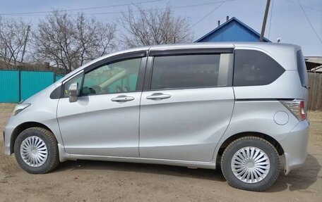 Honda Freed I, 2015 год, 1 380 000 рублей, 7 фотография