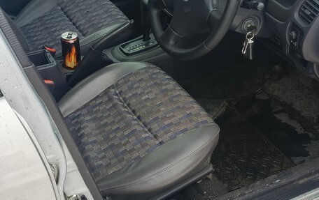 Mazda Familia Y11, 2000 год, 240 000 рублей, 2 фотография