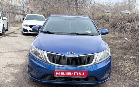 KIA Rio III рестайлинг, 2013 год, 700 000 рублей, 2 фотография