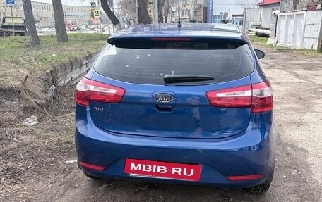 KIA Rio III рестайлинг, 2013 год, 700 000 рублей, 4 фотография