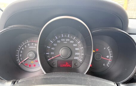 KIA Rio III рестайлинг, 2013 год, 700 000 рублей, 18 фотография