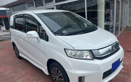 Honda Freed I, 2015 год, 1 250 000 рублей, 4 фотография