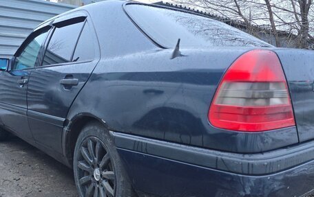 Mercedes-Benz C-Класс, 1997 год, 250 000 рублей, 3 фотография