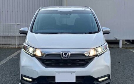Honda Freed II, 2022 год, 1 405 000 рублей, 2 фотография