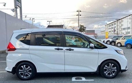 Honda Freed II, 2022 год, 1 405 000 рублей, 3 фотография