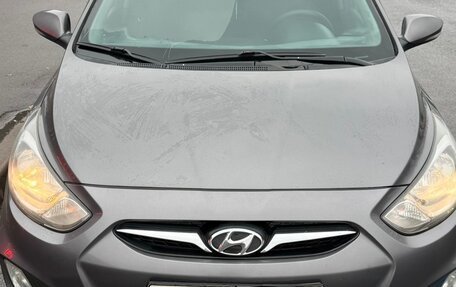 Hyundai Solaris II рестайлинг, 2013 год, 890 000 рублей, 1 фотография