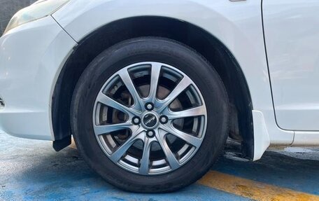 Honda Insight II рестайлинг, 2011 год, 670 000 рублей, 5 фотография